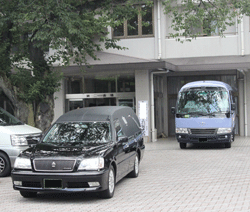 霊柩車