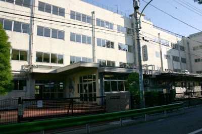 練馬区立石神井小学校