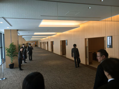 四つ木斎場 3階 火葬中の休憩室前